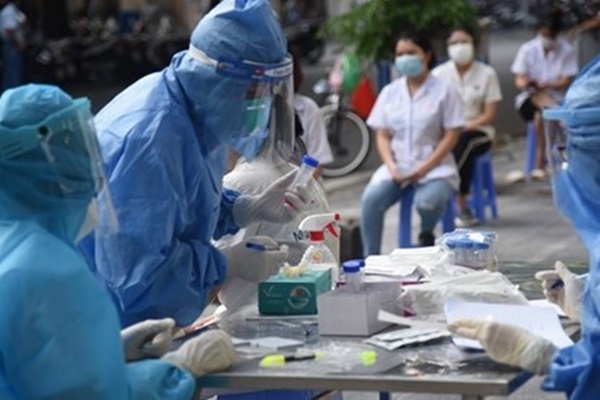 Một trường ở Quảng Nam có 159 trường hợp test nhanh dương tính với SARS-CoV-2-3