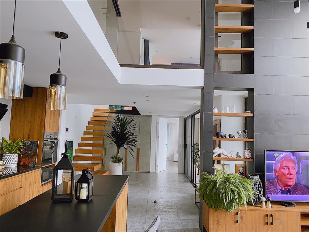 Penhouse 3 tầng phong cách châu Âu, có khu vườn chân mây của bà mẹ Hà thành-2