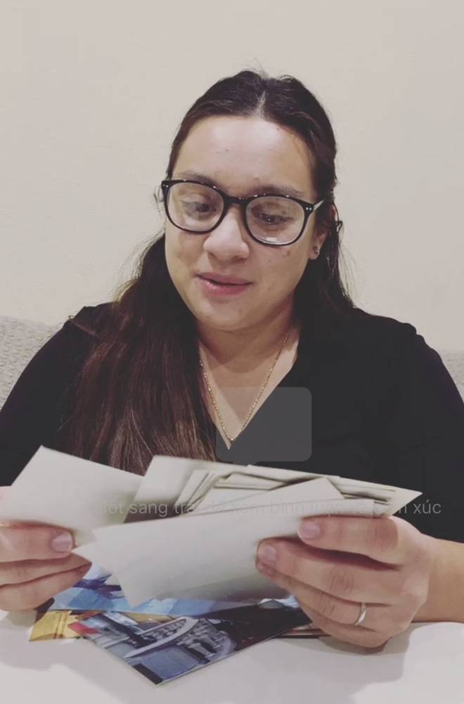 Wendy Phạm tươi cười livestream ôn lại kỷ niệm về mẹ Phi Nhung, tiết lộ tình hình các con nuôi ở Việt Nam của cố ca sĩ-1