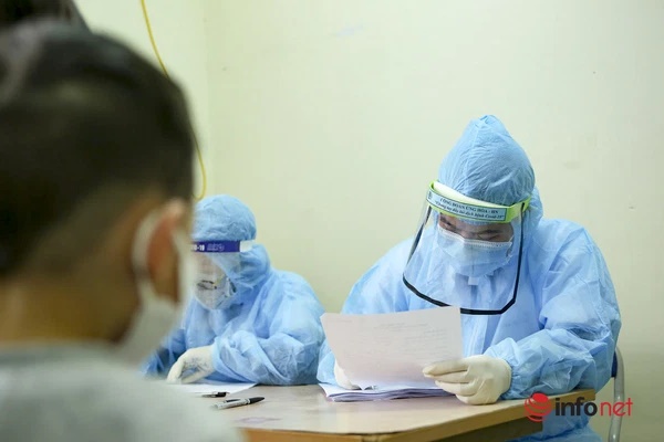 Ảnh: Phong toả Toà án huyện và nhiều địa điểm ở Hà Nội sau ca mắc Covid-19-13