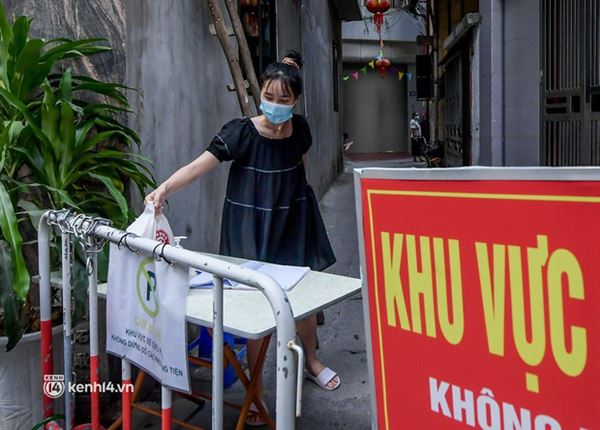 Ảnh: Phong toả Toà án huyện và nhiều địa điểm ở Hà Nội sau ca mắc Covid-19-8