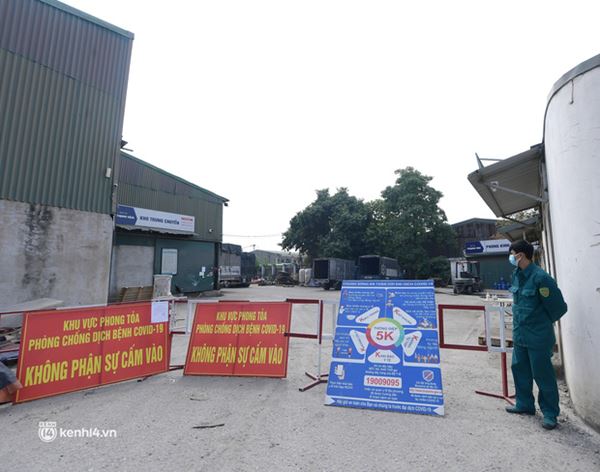 Ảnh: Phong toả Toà án huyện và nhiều địa điểm ở Hà Nội sau ca mắc Covid-19-12