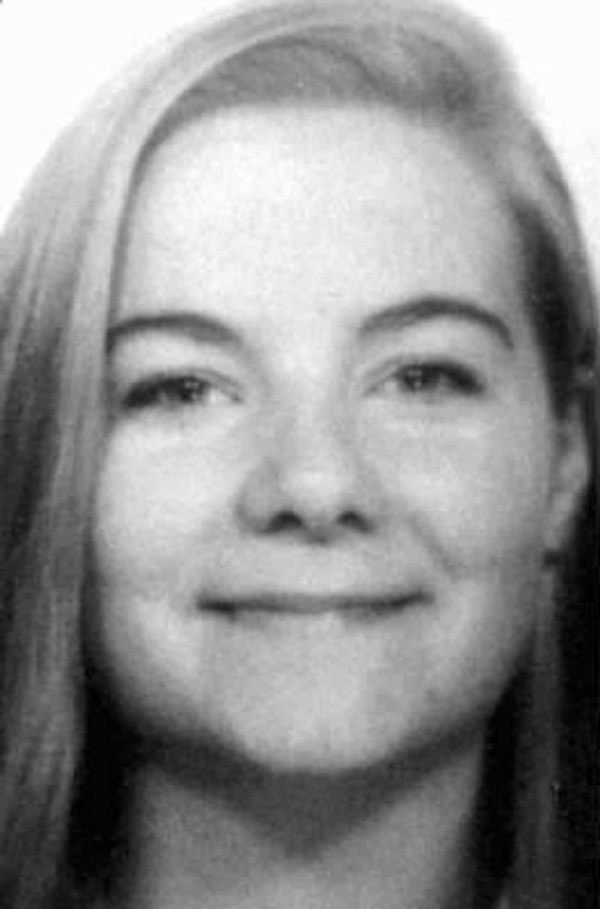 Tờ vé số trúng đưa cô gái trẻ đến nước Mỹ hoa lệ, khởi nguồn bi kịch bị giết chết chỉ còn một nửa thân người trong thùng rác-3