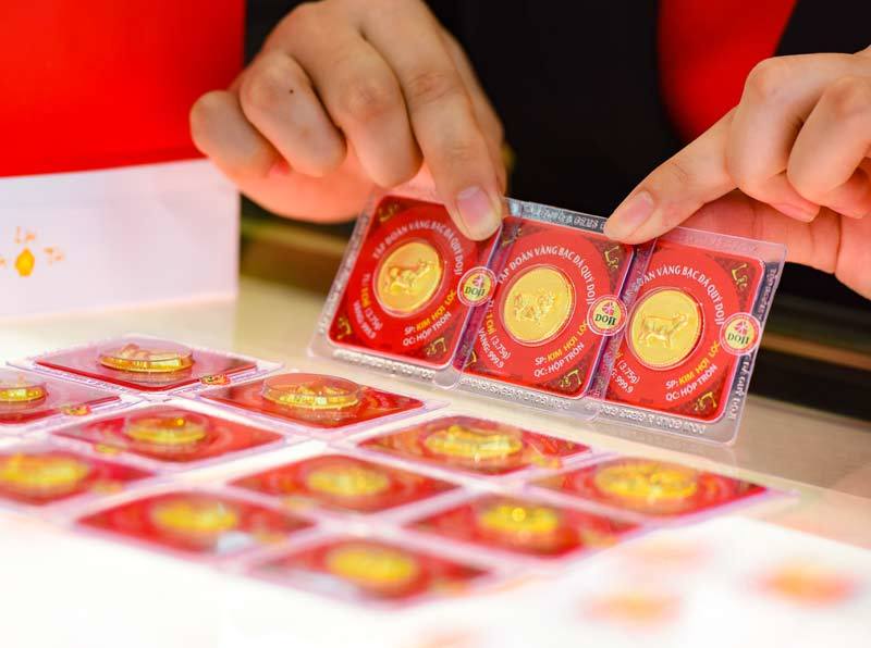 Giá vàng hôm nay 28/10: USD giảm mạnh, vàng đi xuống-1