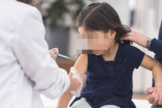 Khoảng cách giữa hai mũi tiêm vaccine Covid-19 dành cho trẻ