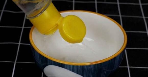 Cho dù là loại cá nào được rã đông, hãy nhớ phương pháp này, chỉ cần một mẹo nhỏ là cá sẽ được rã đông hoàn toàn trong vòng 5 phút. Thật là tuyệt vời!-4