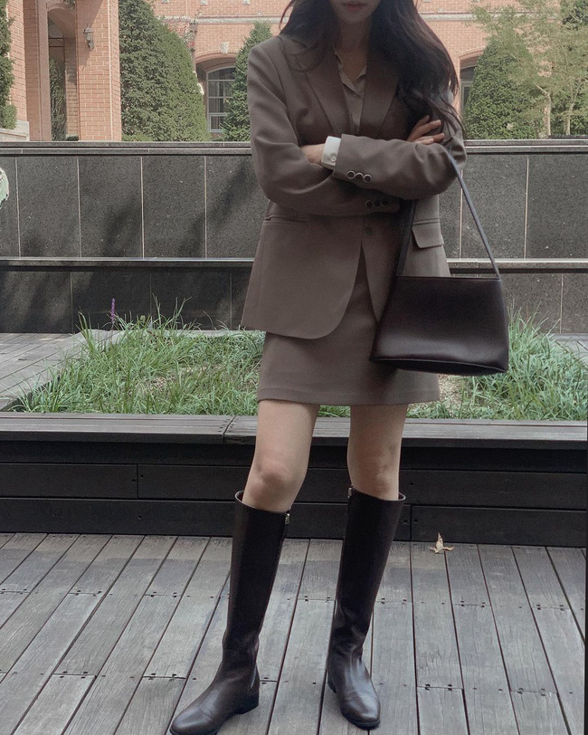 13 cách diện đồ chuẩn nhất cho ngày mưa lạnh: Gọn gàng, chỉn chu và đủ ấm-11