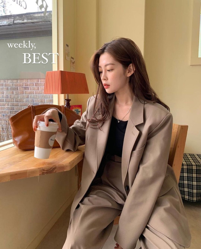 13 cách diện đồ chuẩn nhất cho ngày mưa lạnh: Gọn gàng, chỉn chu và đủ ấm-6