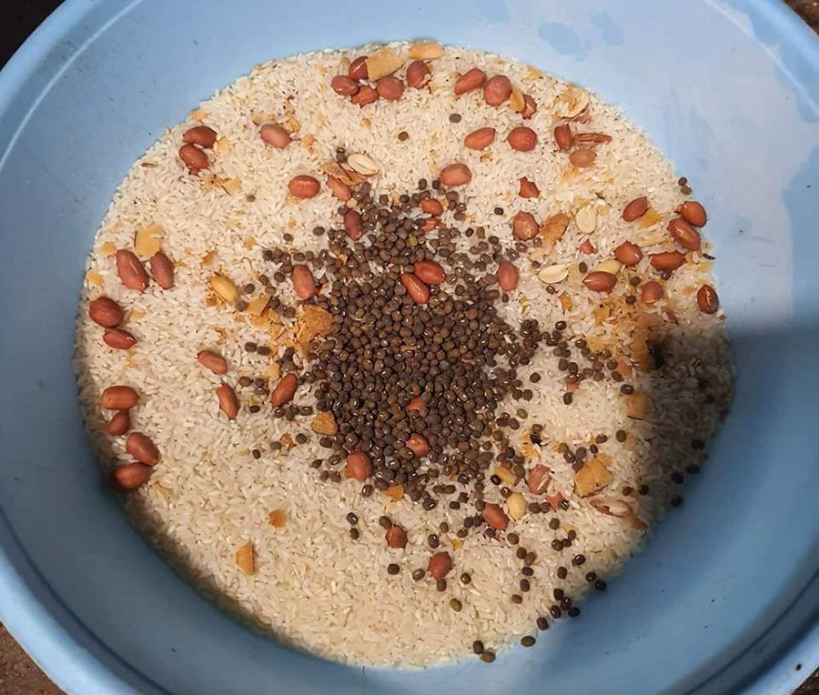 Món quà quê cũ hút khách, chỉ là đậu lạc mà đắt ngang cân thịt-4