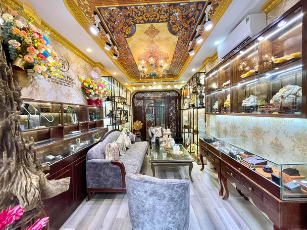 Vợ chồng trẻ Hà Nội tự thiết kế nhà 70m2 nhưng bị cư dân mạng chê sến và xấu, phản ứng của gia chủ sau đấy mới bất ngờ-1