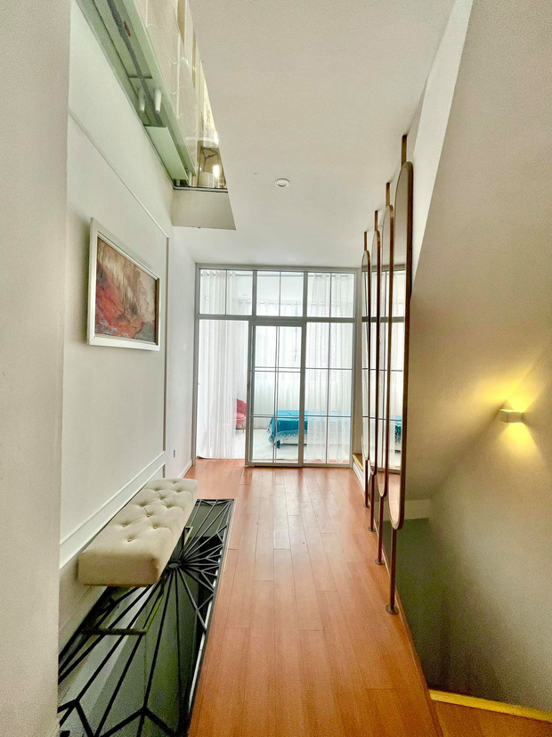 Vợ chồng trẻ Hà Nội tự thiết kế nhà 70m2 nhưng bị cư dân mạng chê sến và xấu, phản ứng của gia chủ sau đấy mới bất ngờ-4