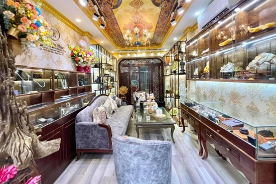 Vợ chồng trẻ Hà Nội tự thiết kế nhà 70m2 nhưng bị cư dân mạng chê 