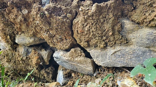 Cây cầu 1 tỷ mà Thủy Tiên hỗ trợ xây dựng ở Nghệ An: Bàn giao 4 tháng đã hư hỏng-3