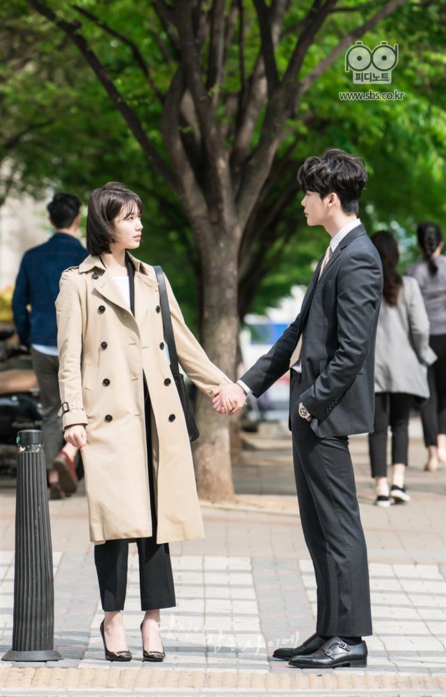 5 kiểu áo khoác hot đến nỗi xem phim Hàn nào cũng gặp-6