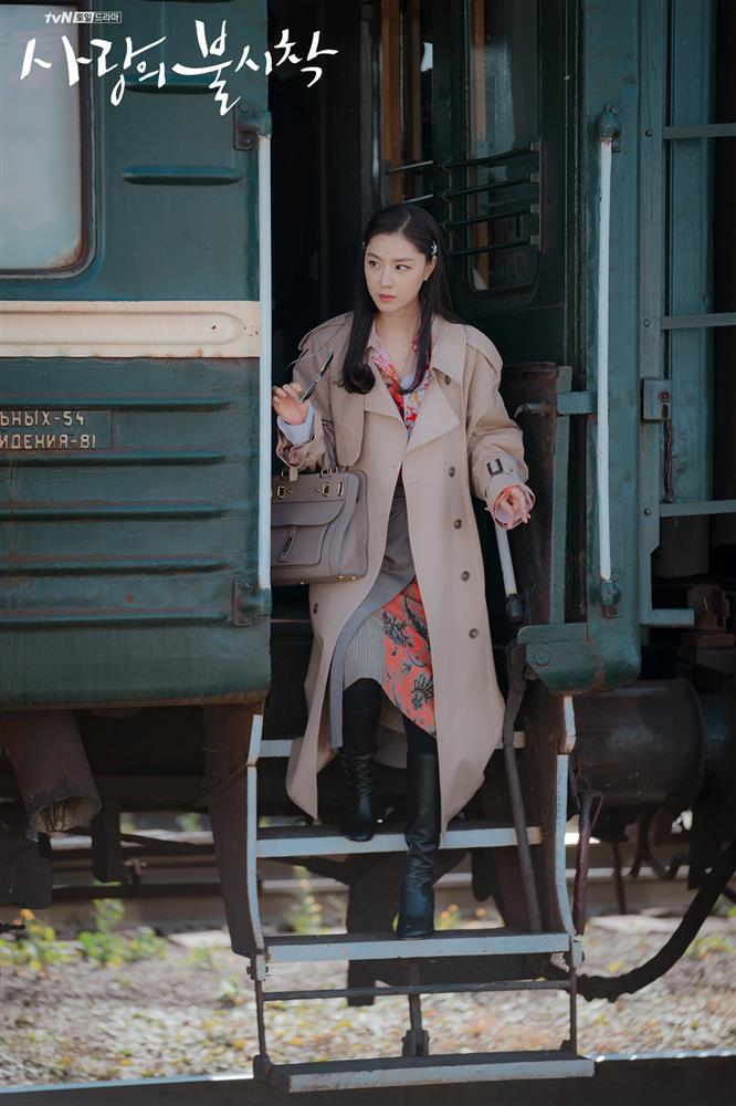 5 kiểu áo khoác hot đến nỗi xem phim Hàn nào cũng gặp-7