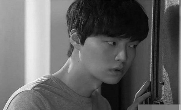 Chồng lặng lẽ đưa con vừa đầy tháng đi giám định ADN, vợ chồng suýt ly hôn chỉ vì một câu nói vô ý của… anh hàng xóm!-1