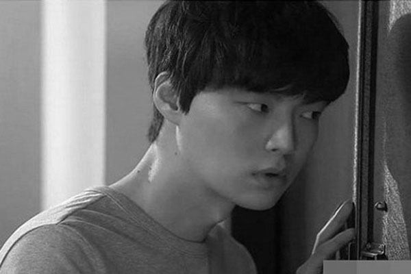 Tôi bị ốm cần tiền gấp, được người đàn ông lạ mặt tặng 1 tỷ, sau khi biết thân phận thật của anh ta, tôi khóc thảm thiết-2