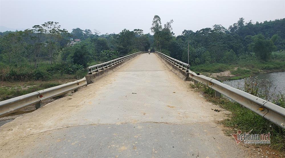 Thủy Tiên từ thiện xây cầu ở Thanh Chương, vốn làm thấp hơn giá thầu?-5