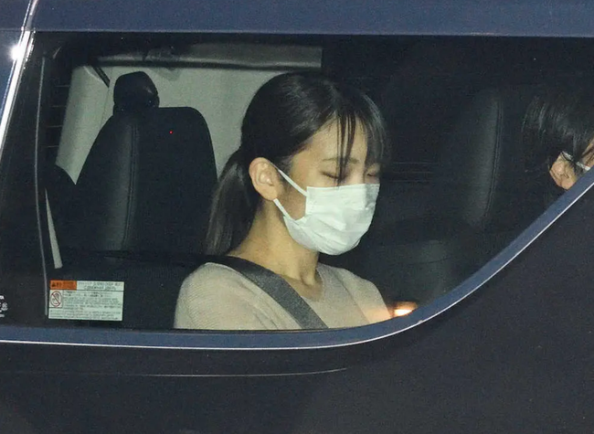 Cựu Công chúa Nhật xuất hiện tại bệnh viện với vẻ ngoài tiều tụy và lời cầu khẩn cấp thiết từ hoàng gia-1