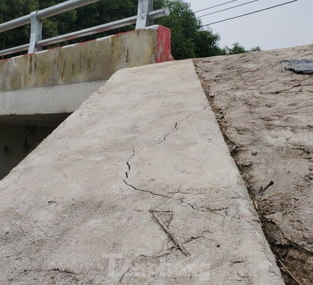 Cây cầu do ca sĩ Thủy Tiên tài trợ ở Nghệ An vừa xây đã bị nứt, nhà thầu nói gì?-3