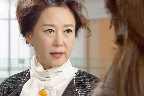 Luôn khen ngợi chị dâu hiếu thảo, tôi nghẹn họng khi thấy thứ đang nằm gọn trong lò vi sóng-1