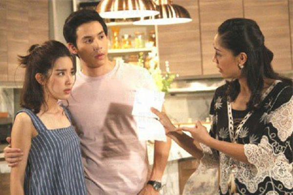 Mẹ chồng bảo đến nhà ăn cơm, tôi dọn một bàn đồ ăn, nhưng sau khi bà đến còn dẫn theo một người khiến tôi quyết định ly hôn-2