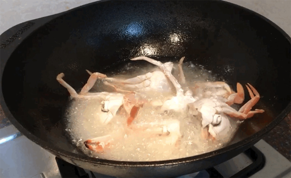 Món ghẹ xào siêu ngon, đậm vị ngọt, thích hợp cho những ngày se lạnh sum họp gia đình cuối tuần-9