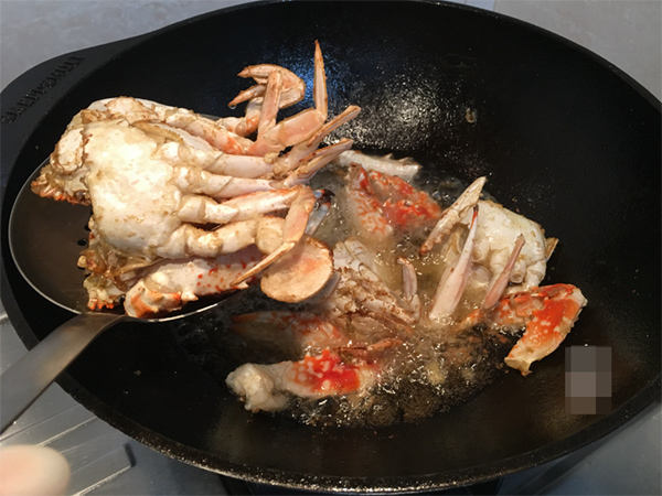 Món ghẹ xào siêu ngon, đậm vị ngọt, thích hợp cho những ngày se lạnh sum họp gia đình cuối tuần-11