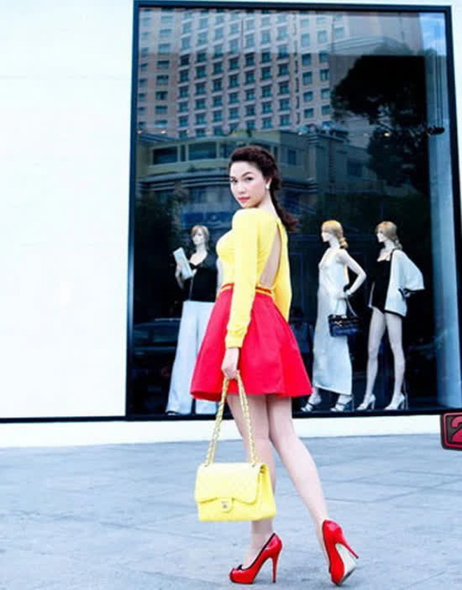 Tình tin đồn của chồng D.L.A: Từng đánh sập biểu tượng hàng hiệu Ngọc Trinh, nhìn lại màn make color 10 năm trước mà không khỏi xốn mắt-12