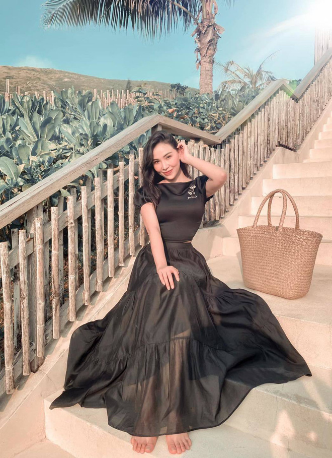 Tình tin đồn của chồng D.L.A: Từng đánh sập biểu tượng hàng hiệu Ngọc Trinh, nhìn lại màn make color 10 năm trước mà không khỏi xốn mắt-22