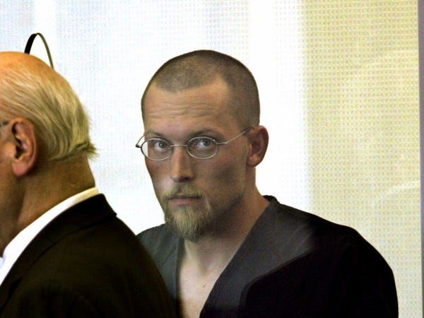 Bố đầu độc con trai, chồng bị 2 ả đàn bà đoạt mạng để tranh giành vợ đẹp, loạt án mạng khiến đêm Halloween ám ảnh hơn bao giờ hết-3