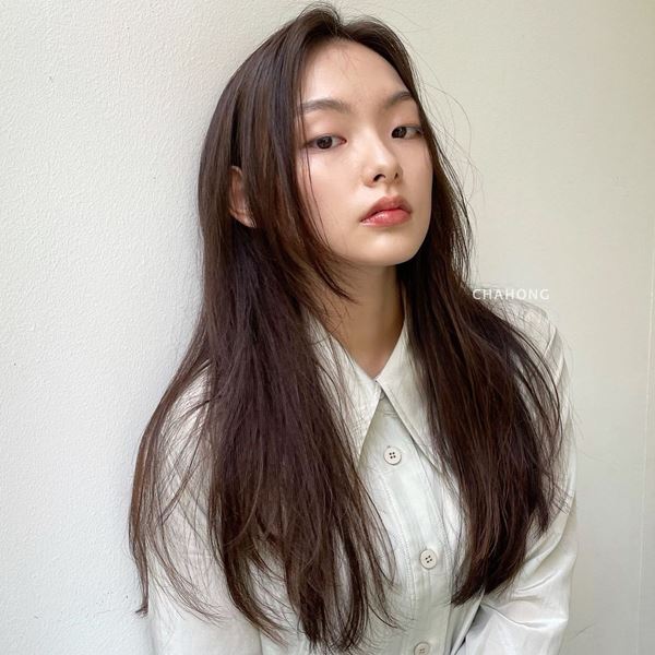 Quên tóc xoăn đi: Có 4 kiểu tóc thẳng trẻ trung hơn gấp bội, nhìn là muốn triển luôn-1