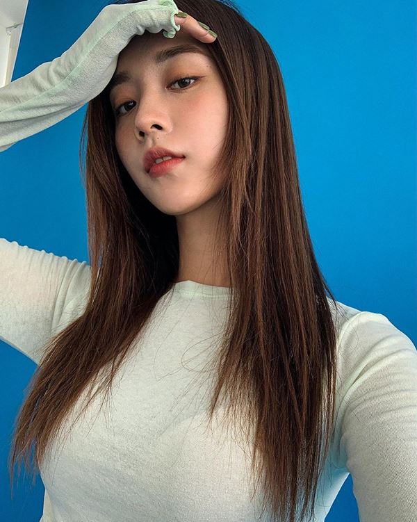 Quên tóc xoăn đi: Có 4 kiểu tóc thẳng trẻ trung hơn gấp bội, nhìn là muốn triển luôn-3