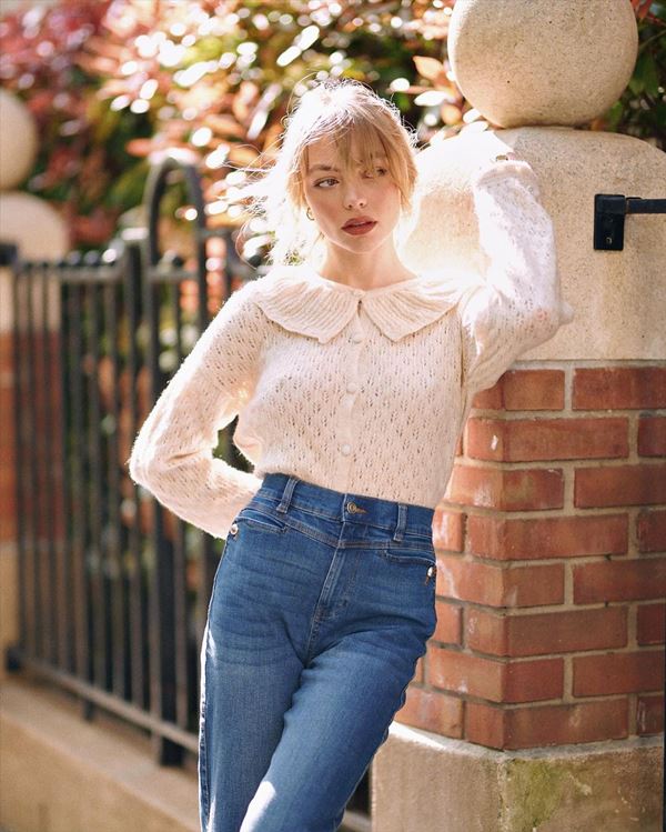 Gái Pháp diện quần jeans với 4 kiểu áo này để trông thật phong cách, thần thái-1