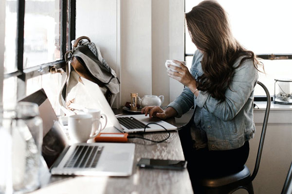 Muốn tăng lương thăng chức, tuyệt đối chớ đặt bàn làm việc ở 3 vị trí này!-1