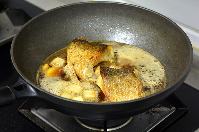 Đừng kho cá kiểu cũ nữa, kiểu này kho vừa ngon vừa nhanh cá lại không tanh-4