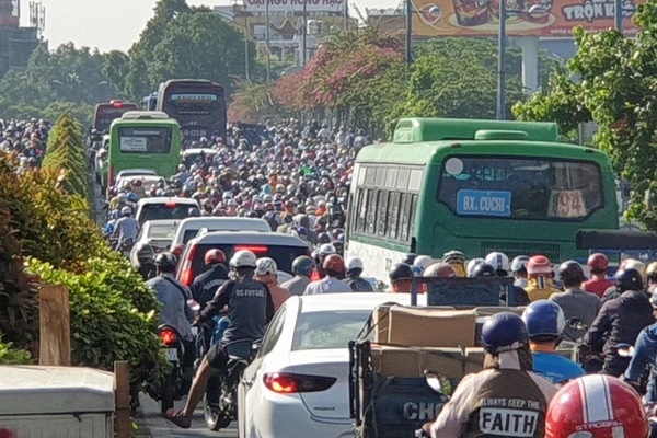 Đề xuất lập dự án thu phí ô tô vào trung tâm TP HCM-1