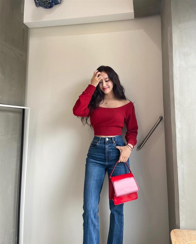 Sao Hàn 30+ rất chăm diện 5 items này để trông trẻ trung hơn tuổi-5