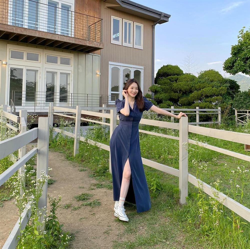 Sao Hàn 30+ rất chăm diện 5 items này để trông trẻ trung hơn tuổi-11