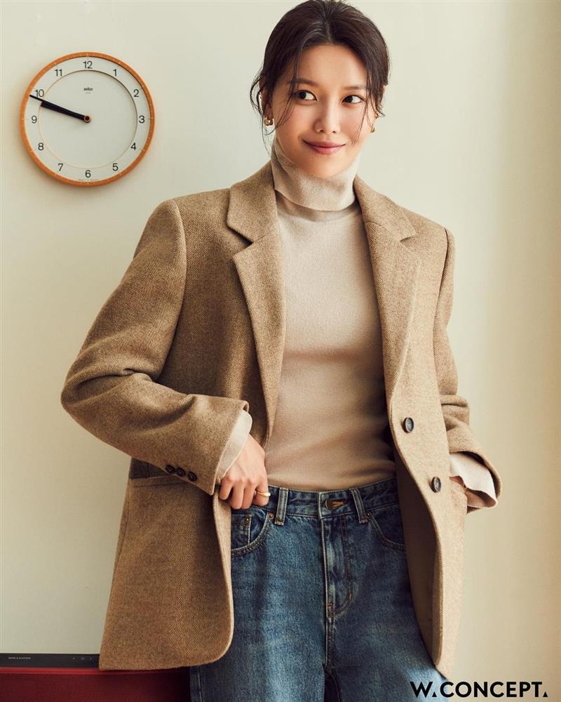 Sao Hàn 30+ rất chăm diện 5 items này để trông trẻ trung hơn tuổi-12