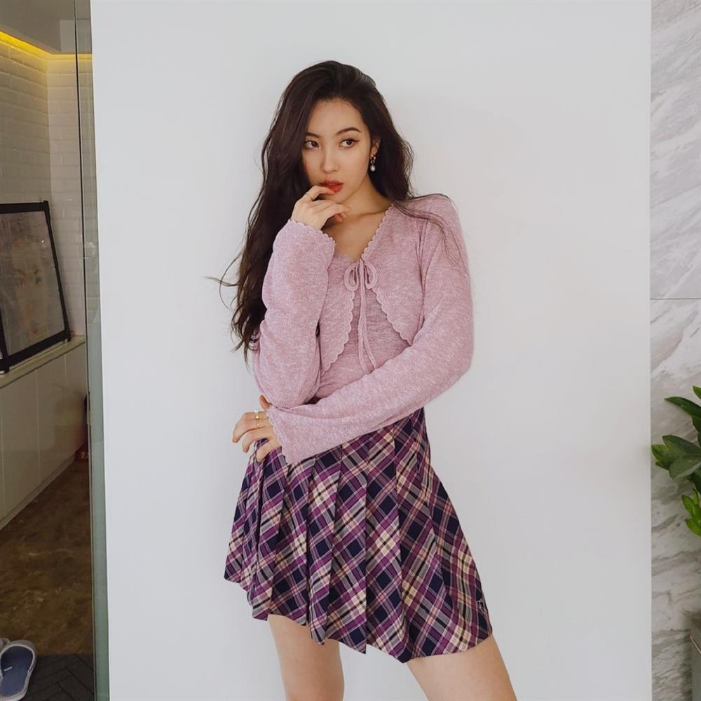 Sao Hàn 30+ rất chăm diện 5 items này để trông trẻ trung hơn tuổi-16