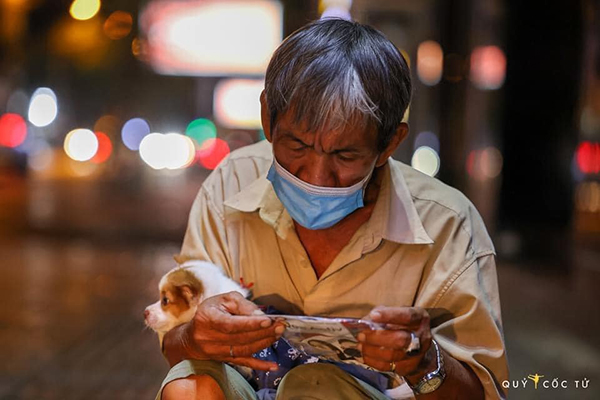 Cụ ông bán vé số được tặng chú chó mới sau khi công chúa nhỏ của Sài Gòn qua đời-6