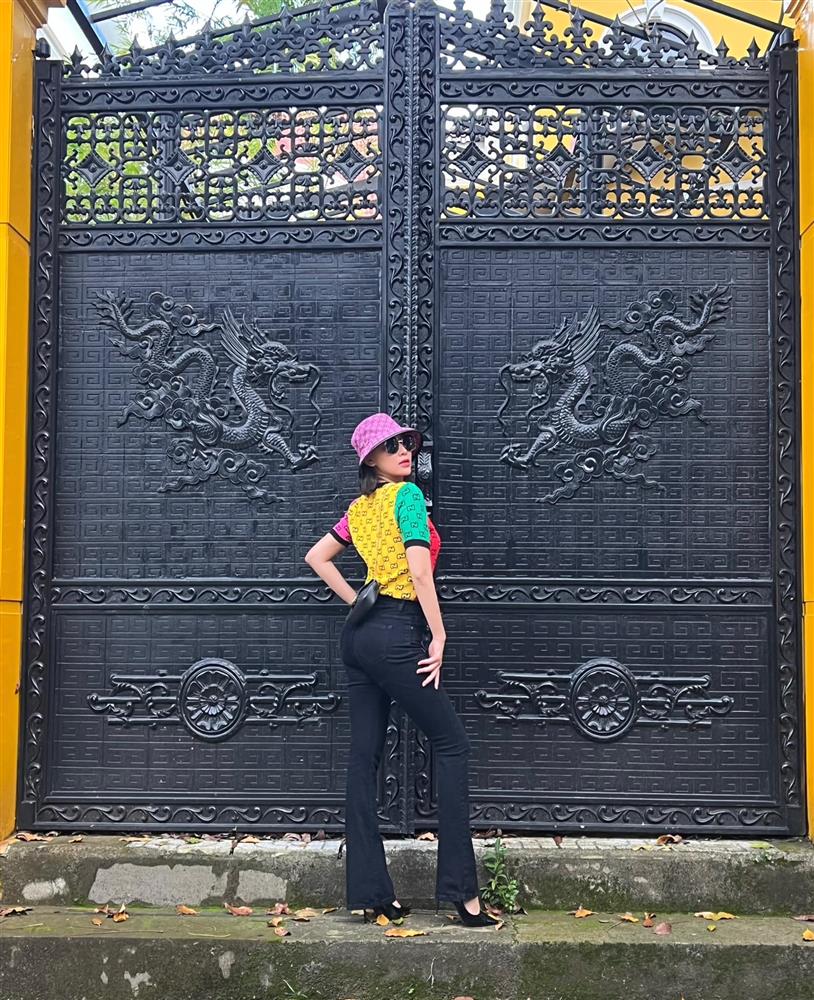 Diệp Lâm Anh và Quỳnh Thư: Bên kém sang dù đắp cả tá hàng hiệu, người sang chảnh với toàn đồ bình dân-4