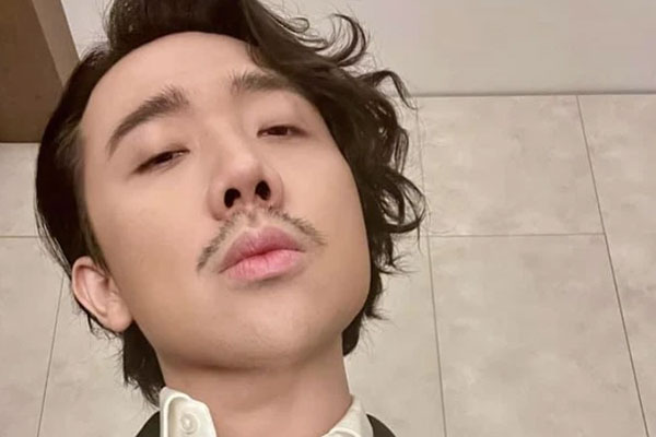 Diện mạo mới toanh của Trấn Thành có gì khác mà khiến dân tình rần rần khen ngợi?-6