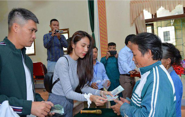 Một huyện ở Nghệ An thông tin số tiền ca sĩ Thủy Tiên cứu trợ chênh sau rà soát-1