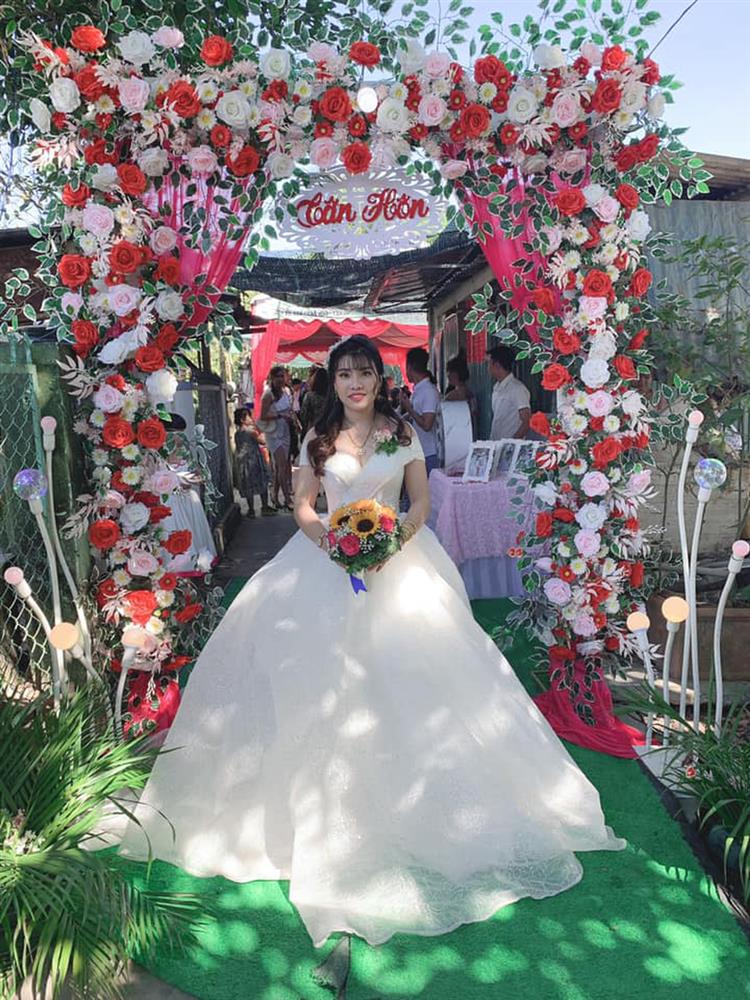 Cuộc sống hiện tại của Phượng Thị Nở”: Chồng mới yêu chiều nhưng phải giấu mặt vì 1 lý do-8