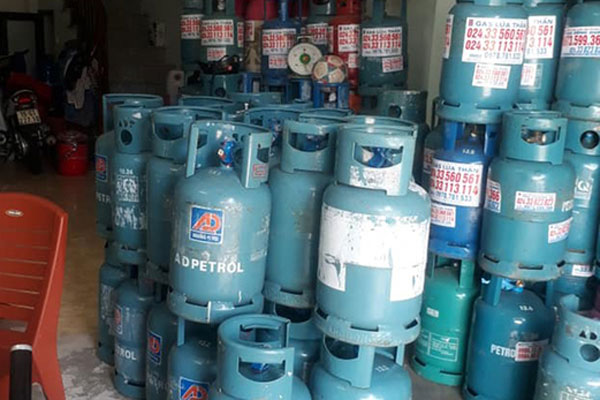 Một bát phở còng lưng gánh cùng lúc giá gas, giá rau xanh, giá xăng tăng vọt-4