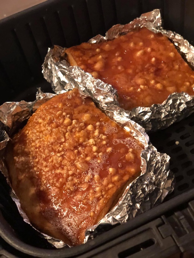 Ghim ngay cách này để làm thịt heo quay bằng nồi chiên không dầu được giòn ngon-1