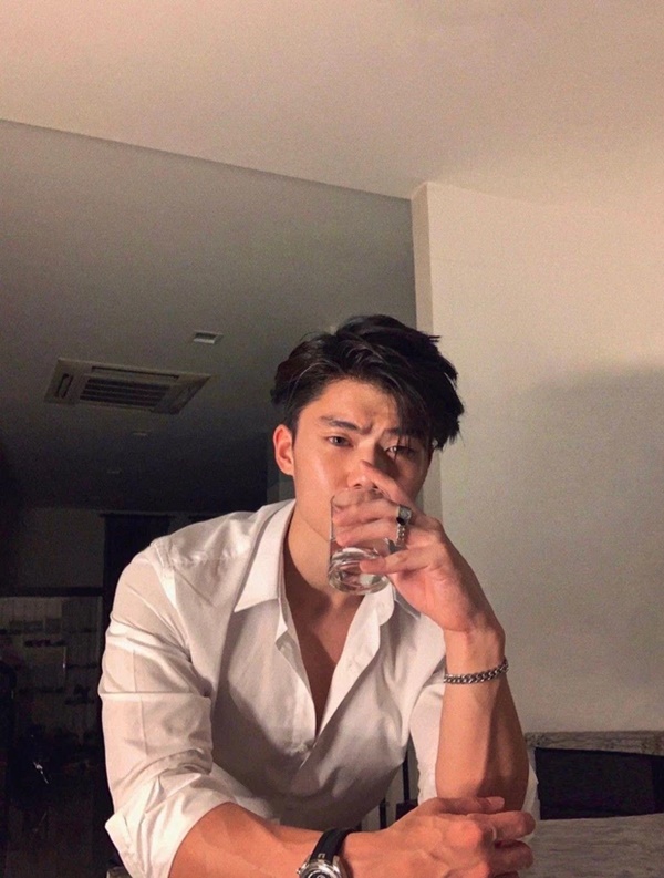 4 sai lầm về việc uống nước trước khi đi ngủ, ảnh hưởng xấu đến sức khỏe và chất lượng giấc ngủ nhưng nhiều người vẫn làm-1