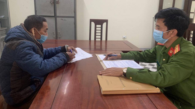 Bực thái độ, chồng xách dao truy đuổi chém liên tiếp vào người, đầu vợ-1